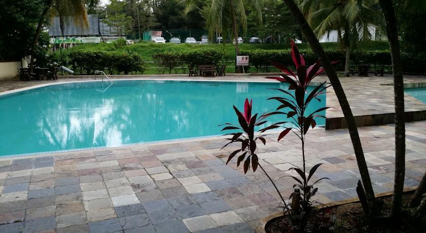 Pinang Beach Apartment @ Bayu Emas Batu Feringgi Εξωτερικό φωτογραφία